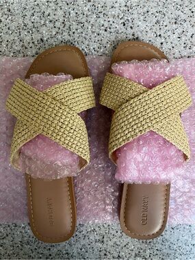 NWOT- Old Navy Women's Tan Woven Crossband Slide Sandals